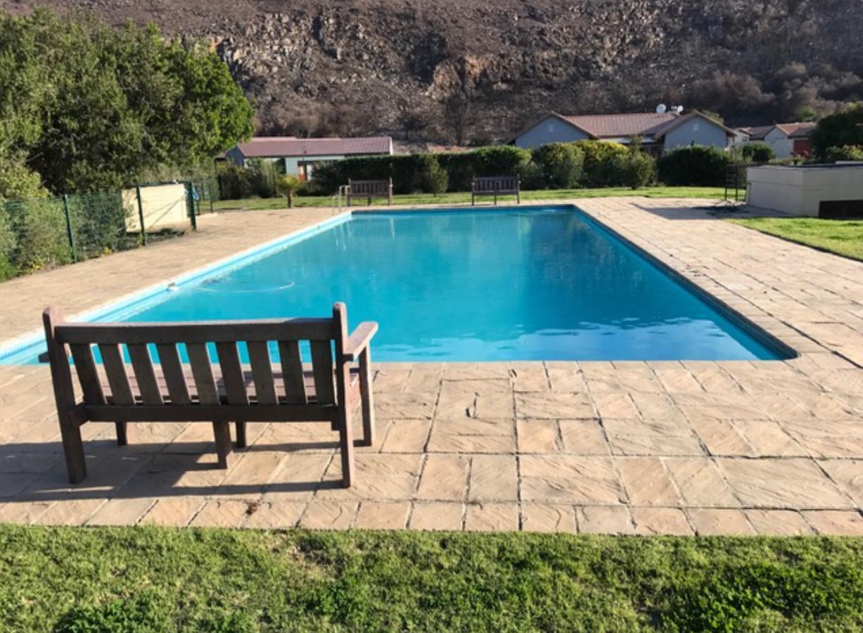 Appartamento Whale Rock Gardens Plettenberg Bay Esterno foto