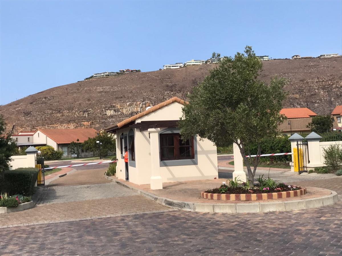 Appartamento Whale Rock Gardens Plettenberg Bay Esterno foto